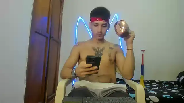 Snapshot of MasterSEX420 chatting on 10, 1, 2026 MasterSEX420 online show from 10, 1, 2026