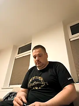 Snapshot of Ronny2510 chatting on 21, 4, 2026 Ronny2510 online show from 21, 4, 2026