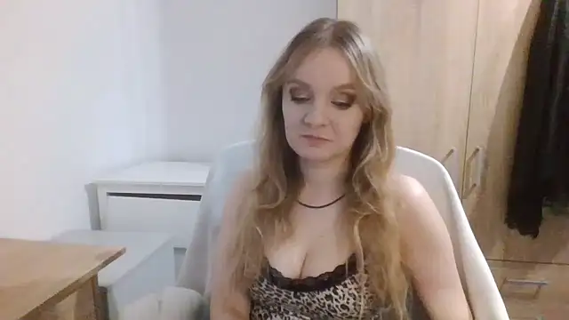 AlmaHoney online show from 21, 12, 2025