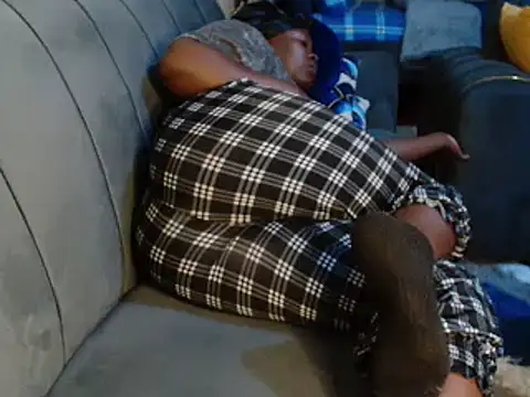 leslysexygirl online show from 4, 3, 2025