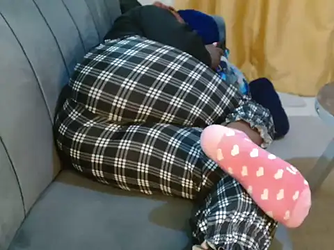 leslysexygirl online show from 3, 10, 2025