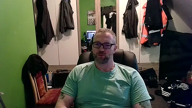 Snapshot of Rockburg chatting on 3, 2, 2025 Rockburg online show from 3, 2, 2025