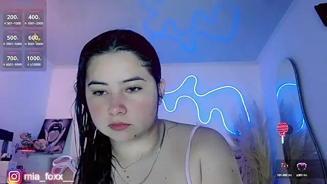 Snapshot of Mia_foxx_ chatting on 10, 9, 2025 Mia foxx online show from 10, 9, 2025