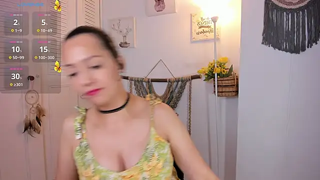 Snapshot of anaruiz_ chatting on 6, 11, 2025 anaruiz online show from 6, 11, 2025