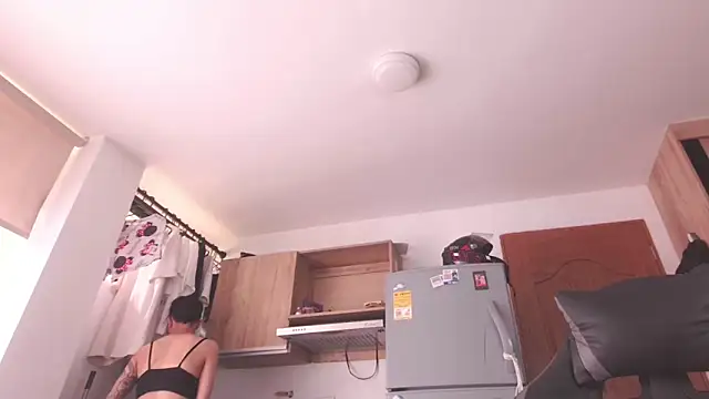 Cutie Shy  online show from 8, 4, 2026