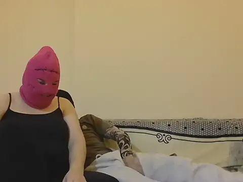 Snapshot of Soinanai chatting on 18, 12, 2025 Soinanai online show from 18, 12, 2025