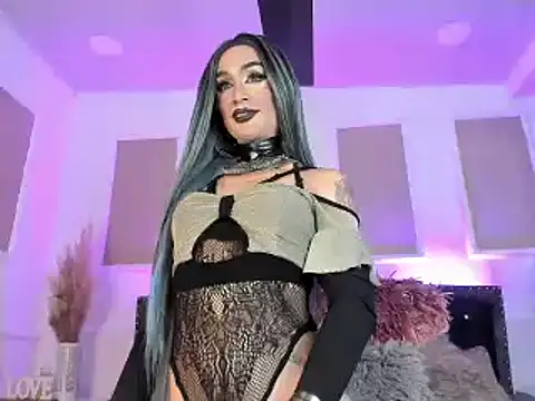 Snapshot of queen_satin chatting on 28, 12, 2024 queen satin online show from 28, 12, 2024