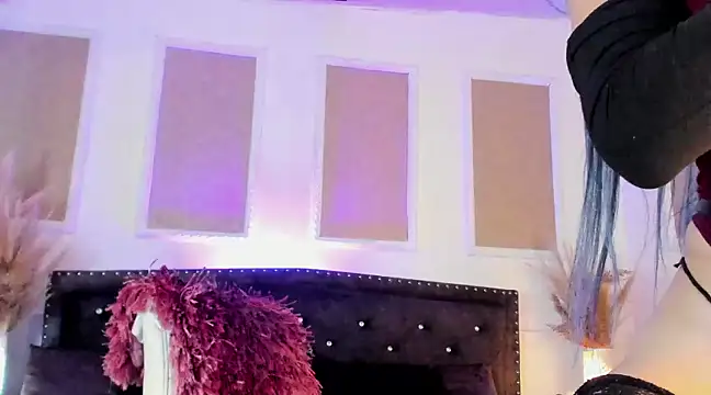 Snapshot of queen_satin chatting on 20, 2, 2025 queen satin online show from 20, 2, 2025