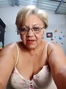 Madrastrahot69 online show from 9, 10, 2025