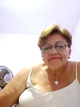 Madrastrahot69 online show from 19, 11, 2025