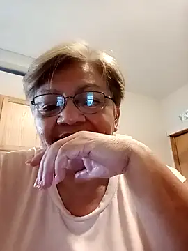 Madrastrahot69 online show from 13, 2, 2026