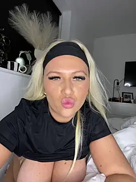 Arabellalee23 online show from 9, 1, 2025