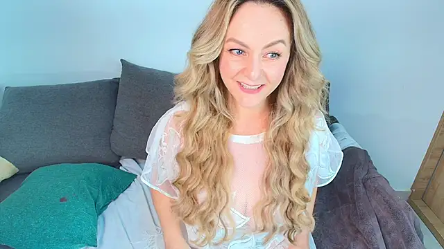 Snapshot of ladychanel_1 chatting on 26, 2, 2026 ladychanel 1 online show from 26, 2, 2026