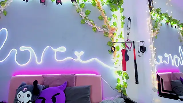 YouliteSllut2 online show from 12, 2, 2025