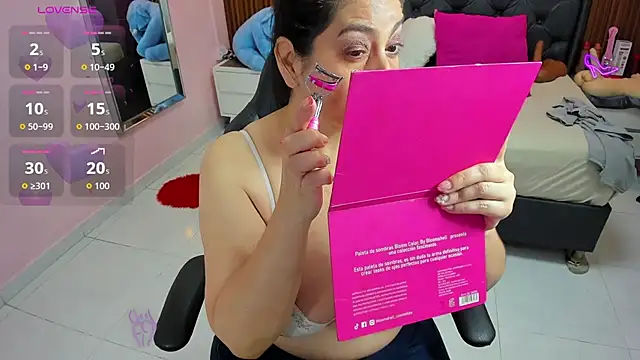 Snapshot of MEYLAGIA chatting on 19, 6, 2026 MEYLAGIA online show from 19, 6, 2026