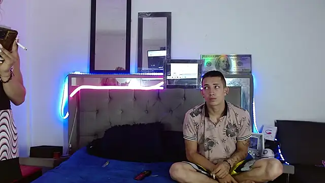 parejacaliente20154 online show from 10, 2, 2025