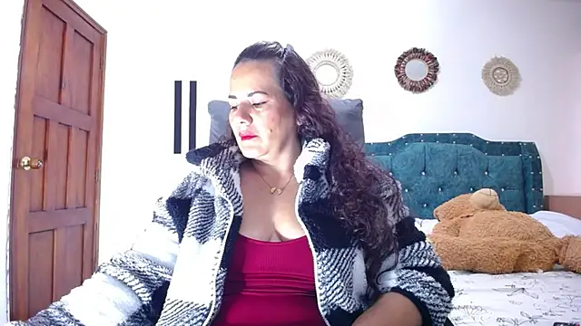 sofiamature01 online show from 15, 1, 2026