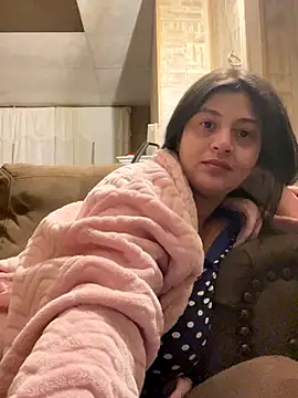 kriztal pretty online show from 23, 11, 2025