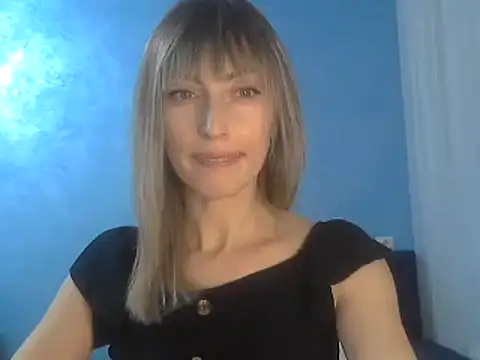 Snapshot of EffectMaya chatting on 10, 2, 2025 EffectMaya online show from 10, 2, 2025