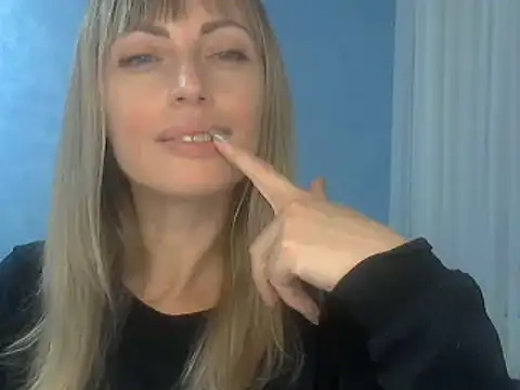 Snapshot of EffectMaya chatting on 3, 11, 2025 EffectMaya online show from 3, 11, 2025