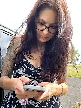 BeautifulMesss online show from 16, 9, 2025