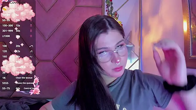 Snapshot of Yuri_Stars chatting on 21, 2, 2025 Yuri Stars online show from 21, 2, 2025