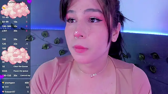 Snapshot of Yuri_Stars chatting on 12, 3, 2025 Yuri Stars online show from 12, 3, 2025