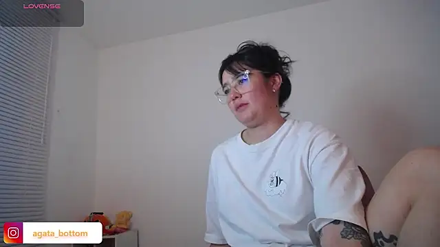 Snapshot of NewAgatha_Bolton chatting on 12, 2, 2026 NewAgatha Bolton online show from 12, 2, 2026