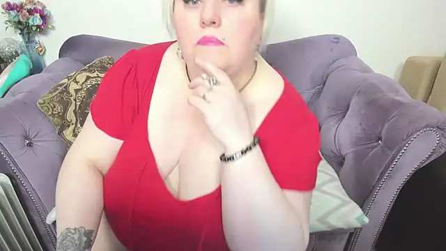 fashiona online show from 18, 11, 2025