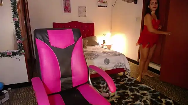 Snapshot of danielle_rose_1 chatting on 25, 9, 2025 danielle rose 1 online show from 25, 9, 2025