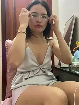 Snapshot of LiLi-Kirix99 chatting on 8, 6, 2026 LiLi-Kirix99 online show from 8, 6, 2026
