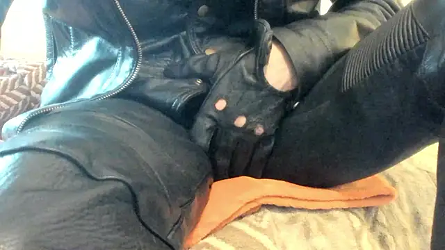 leatherz69 online show from 3, 4, 2026