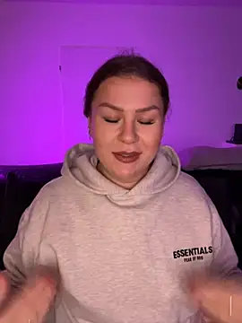 Snapshot of Fancy-Francy chatting on 26, 11, 2025 Fancy-Francy online show from 26, 11, 2025