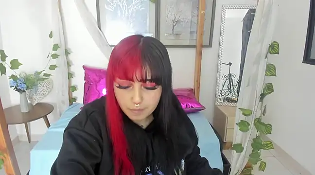 lussyevans24 online show from 8, 2, 2025