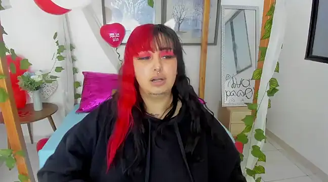 lussyevans24 online show from 17, 2, 2025