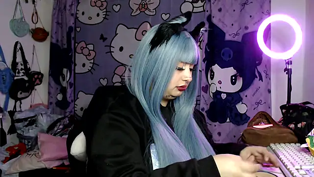 Snapshot of lussyevans24 chatting on 18, 7, 2026 lussyevans24 online show from 18, 7, 2026
