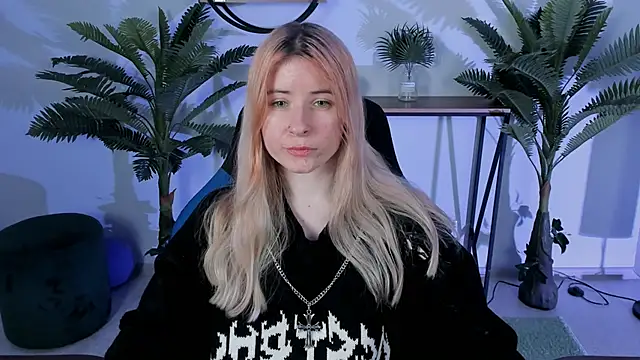 Snapshot of LexiWenford chatting on 24, 12, 2024 LexiWenford online show from 24, 12, 2024