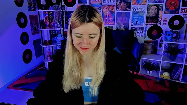 Snapshot of LexiWenford chatting on 27, 12, 2024 LexiWenford online show from 27, 12, 2024