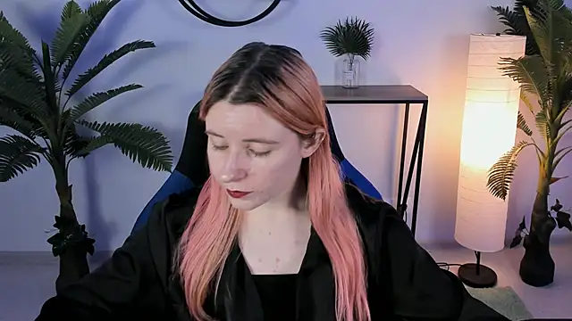 Snapshot of LexiWenford chatting on 27, 1, 2025 LexiWenford online show from 27, 1, 2025