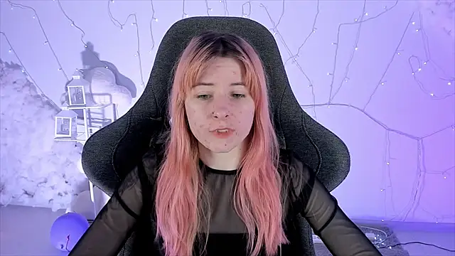 Snapshot of LexiWenford chatting on 10, 2, 2025 LexiWenford online show from 10, 2, 2025