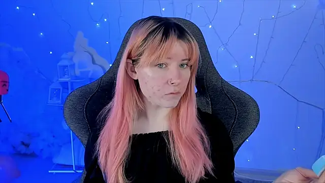 Snapshot of LexiWenford chatting on 12, 2, 2025 LexiWenford online show from 12, 2, 2025