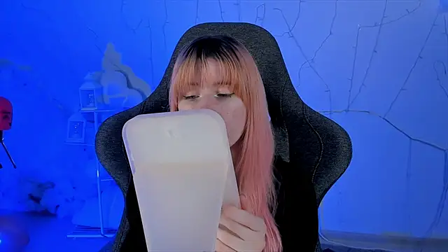 Snapshot of LexiWenford chatting on 12, 2, 2025 LexiWenford online show from 12, 2, 2025