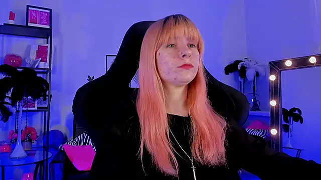 Snapshot of LexiWenford chatting on 20, 2, 2025 LexiWenford online show from 20, 2, 2025