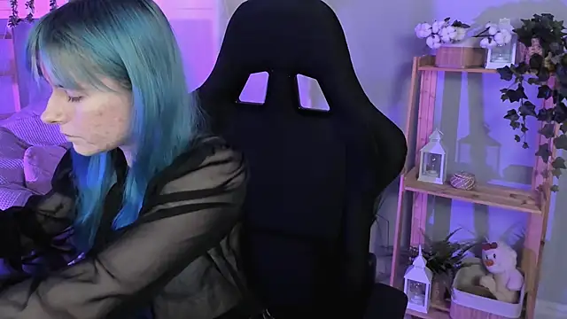 Snapshot of LexiWenford chatting on 1, 10, 2025 LexiWenford online show from 1, 10, 2025