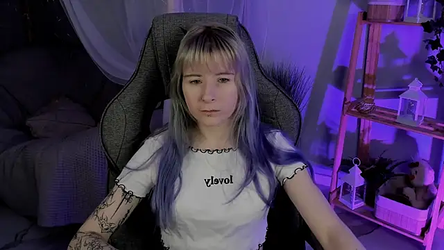 Snapshot of LexiWenford chatting on 4, 11, 2025 LexiWenford online show from 4, 11, 2025