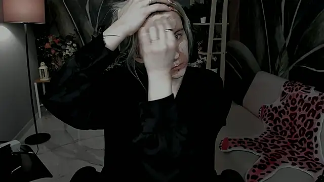 Snapshot of LexiWenford chatting on 25, 11, 2025 LexiWenford online show from 25, 11, 2025