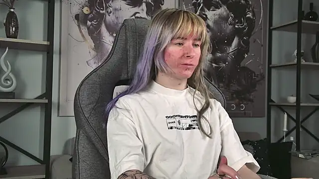 Snapshot of LexiWenford chatting on 18, 5, 2026 LexiWenford online show from 18, 5, 2026