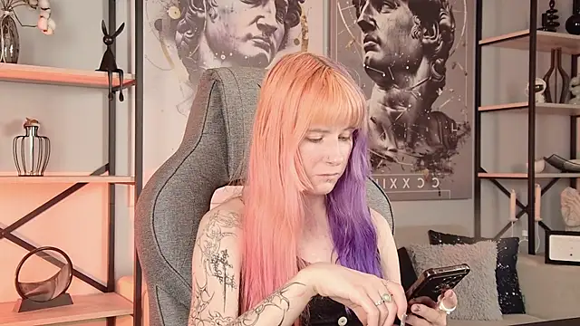 LexiWenford online show from 13, 7, 2026