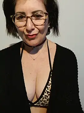 Viola8p online show from 14, 11, 2025