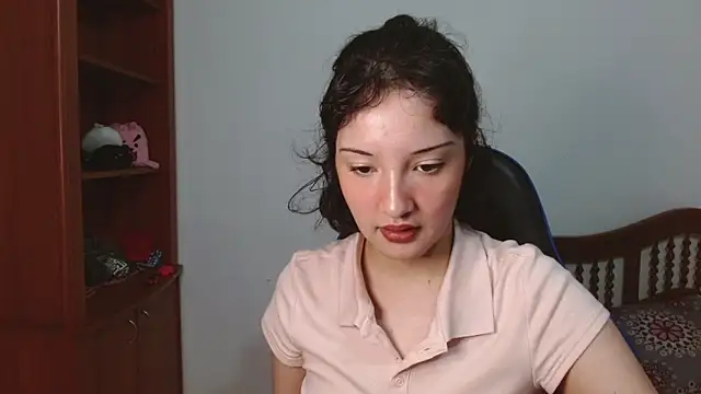 Snapshot of alexaa08 chatting on 23, 9, 2025 alexaa08 online show from 23, 9, 2025